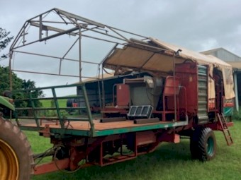 Kverneland UN5300 single row Potato Harvester 
