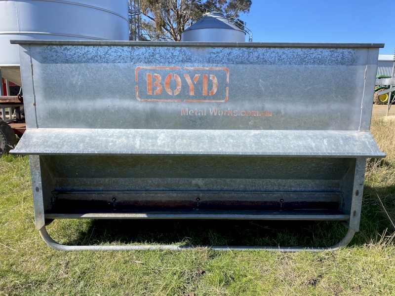 Boyd Sheep Feeder
