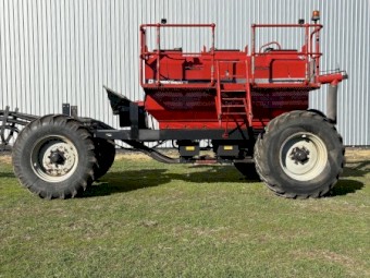 Horwood bagshaw scaribar & 7000Ltr quad cart