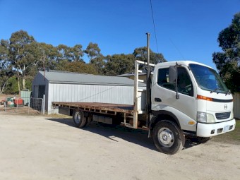 2001 Hino Tray Truck 8500gvm