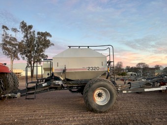 Flexi Coil 820ST and 2320 Cart 