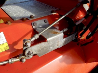 2018 HOWARD TRIMAX STEALTH S3 340 PTO WAM Folding Wing Wide-Area Slasher/mower