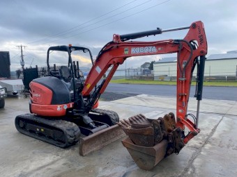 KUBOTA U48-4 EXCAVATOR 5TONN
