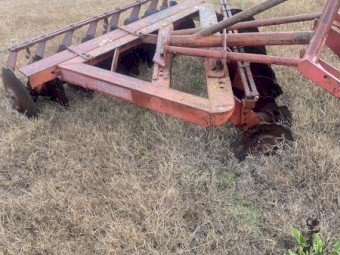  Massey Ferguson 34 Offset Disc Plough