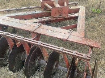  Massey Ferguson 34 Offset Disc Plough