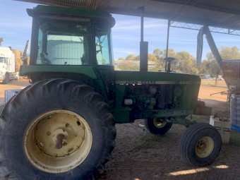 John Deere 4240 Tractor
