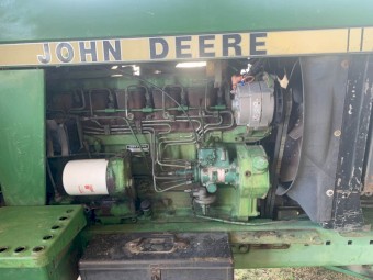 John Deere 4240 Tractor