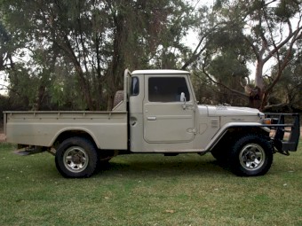 1978 Toyota FJ45 Landcruiser pick-up