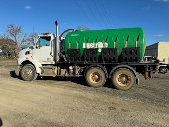 2008 Sterling HX9500 Water Cart