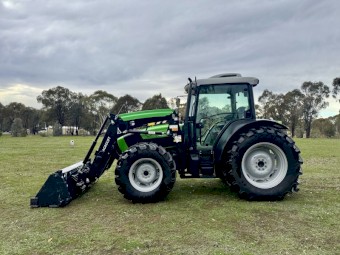 Duetz-Fahr Agrofarm 115G Tractor