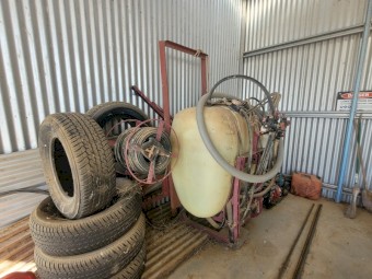 Hardi linkage sprayer