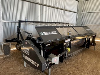 14ft Knuckey pick up to suit Case header 