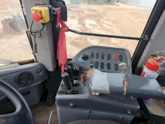 2011 Komatsu WA380-6 Loader