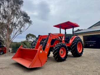 Kubota M7040 Tractor