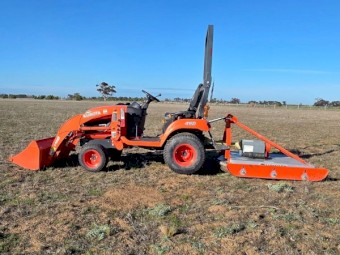 Kubota BX2370 4x4 Compact Utility Tractor + LA234 Loader/1200mm GP Bucket & Slasher