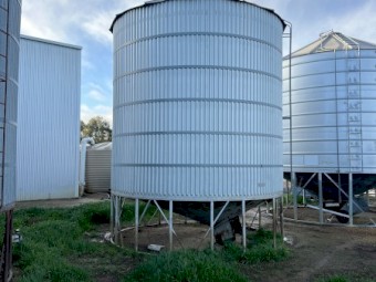 3 x 40TN Nelson grain silos