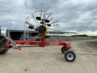 2018 Pottinger Top 702C Hay Rake
