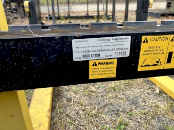 Pallet Forks with Challenge Hitch