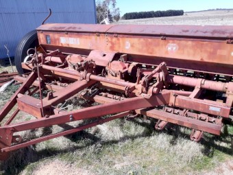 23 tyne Massey Ferguson Combine