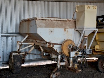 Connor Shea Straddle Seeder Box