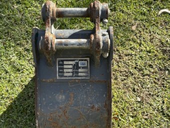 Kenbuilt 300mm GP Digging Bucket – Suit 1.5T–2.5T Mini Excavator