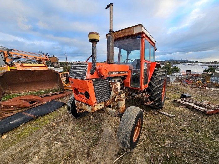 Zetor 8011 Tractor
