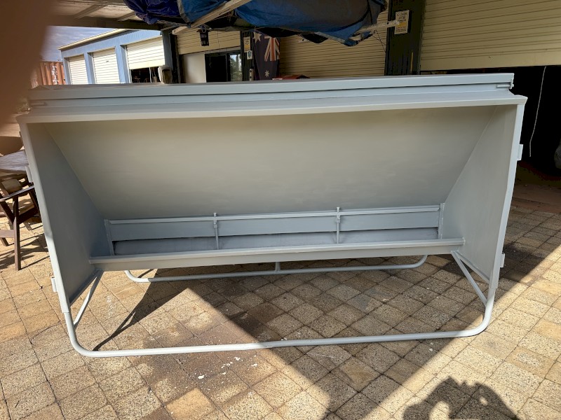 Half ton grain feeder/ 8ft hay feeder 