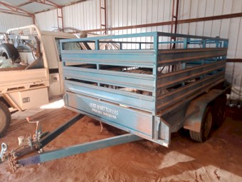 2013 Towpax Trailer with stock crate