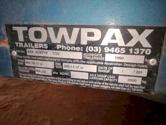 2013 Towpax Trailer with stock crate