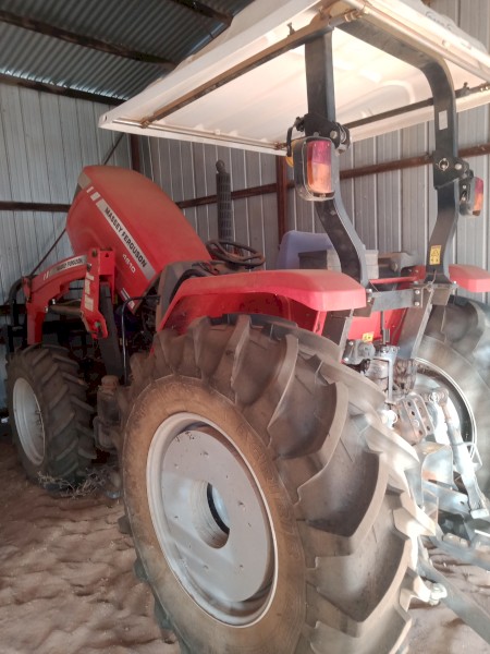 2014 Massey Ferguson 4610 tractor