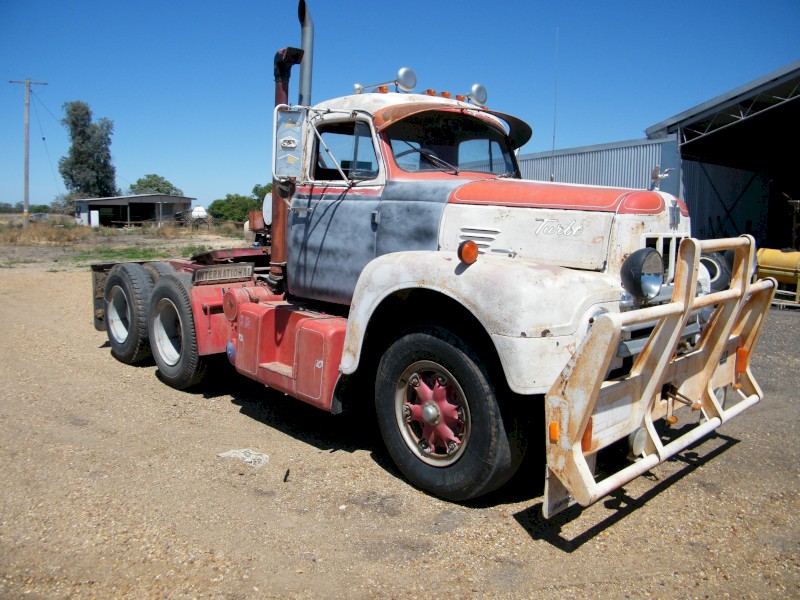 1964 International R200 Prime Mover (Restorers/ Collectors Project)