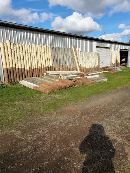 Fence Posts Strainers Stays