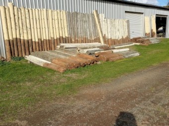 Fence Posts Strainers Stays