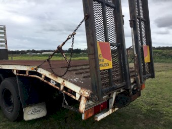 1982 Ford Cargo Beaver Tail Tray ## Price Reduction ##