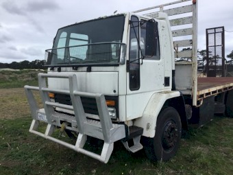 1982 Ford Cargo Beaver Tail Tray ## Price Reduction ##