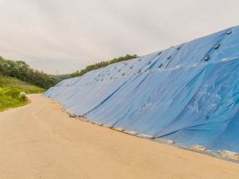 TARP: 12M X 21M BRAND NEW / HAY COVER / SILAGE COVER / AGRICULTURAL TARP.