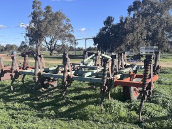 Horwood Bagshaw Chisel Plough