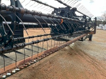 Macdon 30ft Windrow Front