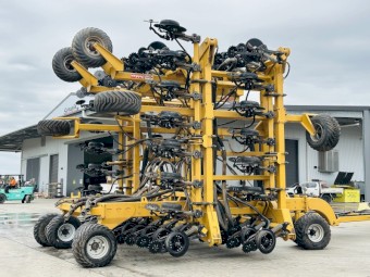 2013 SERAFIN ULTISOW S18-60 BI-FOLD SINGLE DISC AIR SEEDER Used