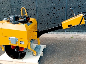 25KN Vibrating Drum Roller - Electric Start