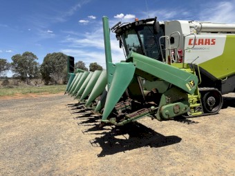 John Deere 894 corn front 