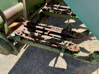 John Deere 894 corn front 