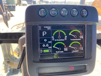 JOHN DEERE 770G 2014 BUILD 12200 HRS