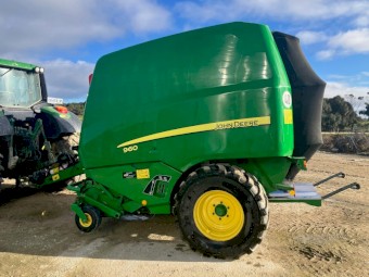 2014 John Deere 960 Round Baler