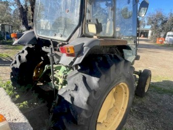 John Deere 1850 runs needs work 