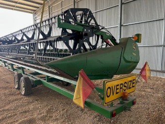 2017 John Deere 640D Draper front