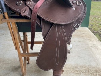 Horselines 15" 2024 stock saddle