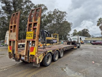 1989 Lusty Low Loader Semi Trailer
