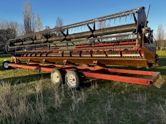 2002 Case IH 2388 Exclusive with 30ft 1010 front and Canola Pick Up Front