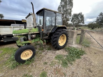 John Deere 1850 runs needs work 